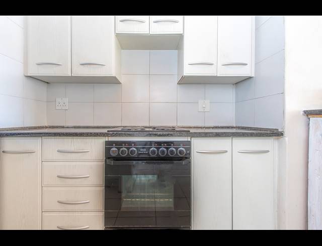 2 BEDROOM APARTMENT TO LET IN MORNINGSIDE